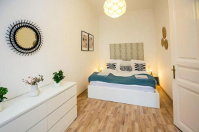 Opera Apartment Budapest with Three Bedroom w AC